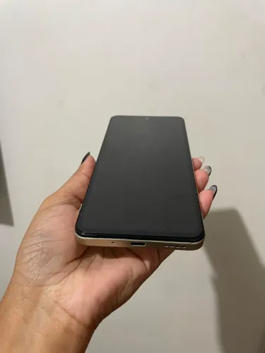 Vende-se Celular Realme C75