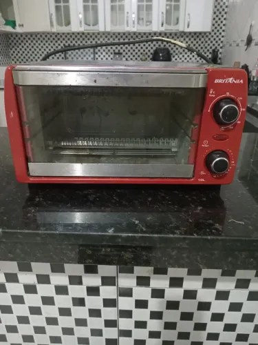 vendo uma forno Britânia 10L