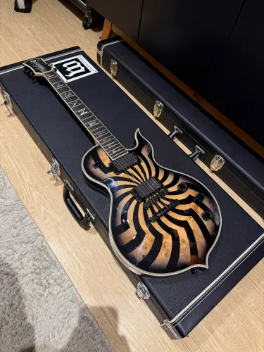 Guitarra AUTOGRAFADA por Zakk Wylde! (Wylde Audio Odin Grail Buzzsaw Charcoal Burst)