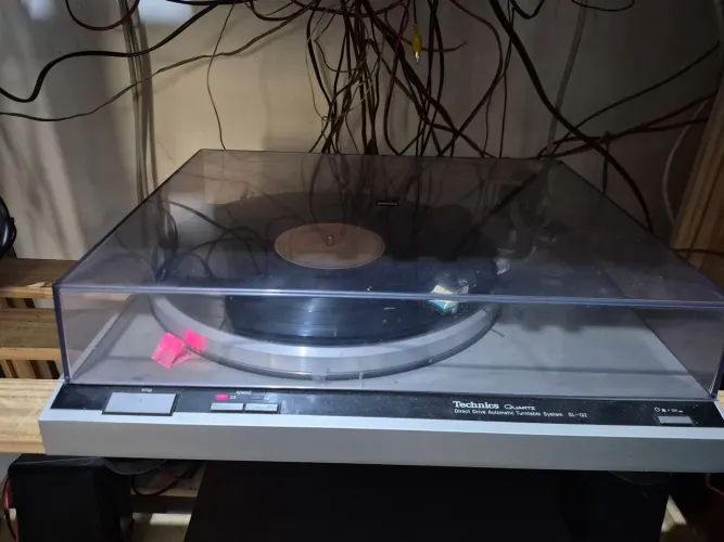 Toca discos Technics SL Q2, Excelente Estado