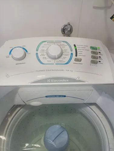Vendo máquina de lavar lavar Electrolux 10kg.