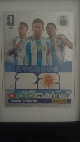 Carta Eternos 22. Messi, Martinez e Álvarez