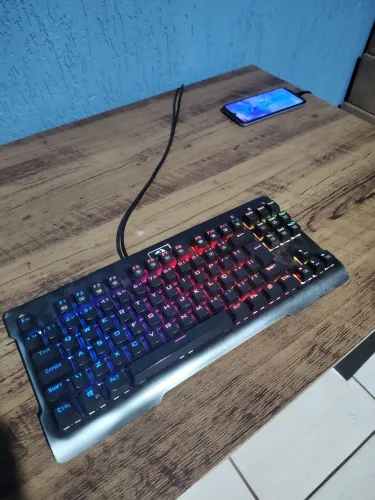 Teclado Redragon Dark Avenger RGB 