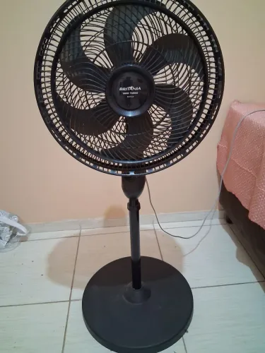 Ventilador Britânia turbo com 3 meses de uso novo .