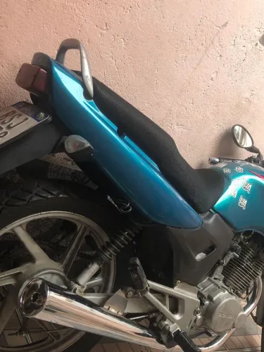 Cbx 200 Strada ano 98 mais detalhes chama no ZAP *