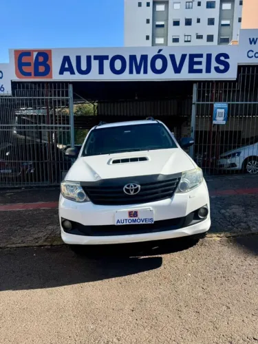 Toyota Hilux SW4 SRV D4-d 4X4 3.0 TDI Dies. AUT 2013
