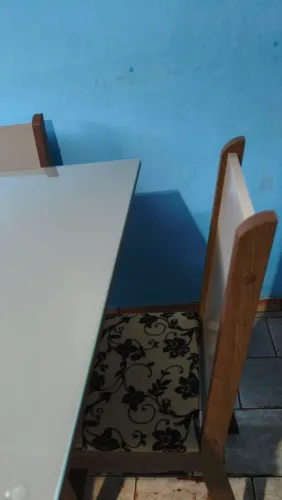 Mesa 4 cadeiras