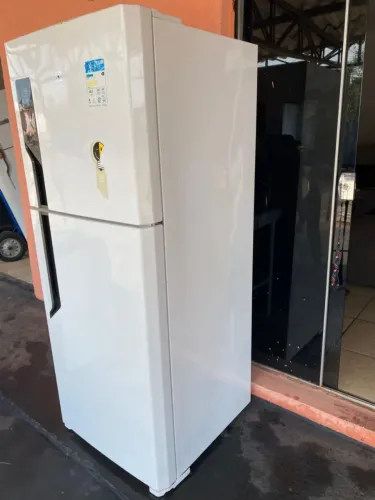 Geladeira Frost Free ótima com garantia entrego hoje 