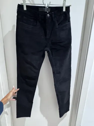 Calça skinny preta em veludo Shoulder tamanho 38