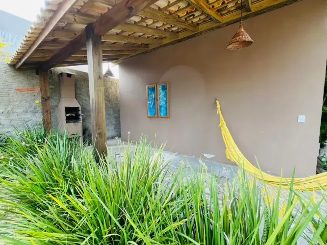 Aluguel Anual  Cabana Mobiliada em Garopaba (Araçatuba)  Praticidade, conforto e lazer em 