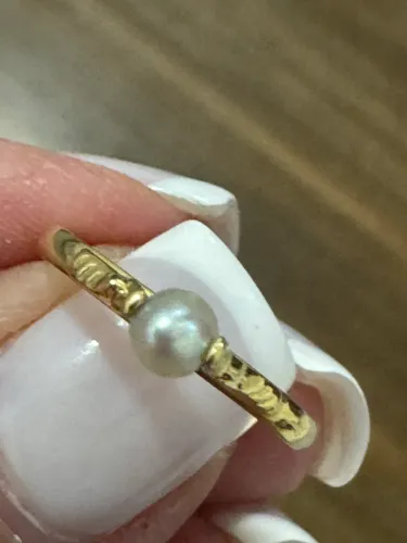 Vendo anel de ouro com pérola