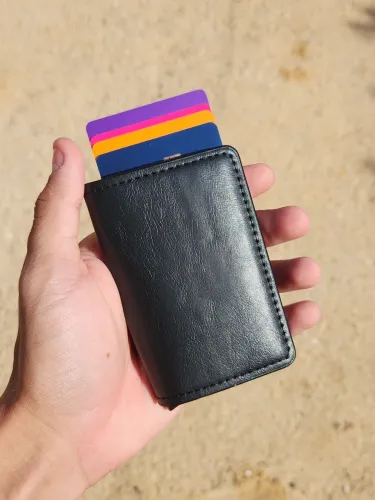 Carteira Antifurto Slim com Proteção RFID 