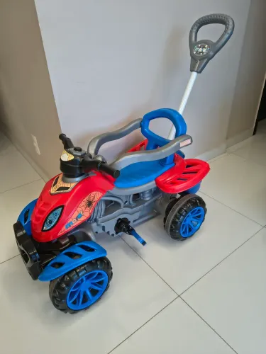 Quadriciclo Infantil Spider 2 em 1 da marca Maral