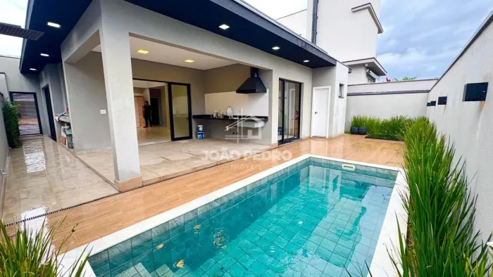 Casa térrea com piscina no Condomínio Reserva do Vale, em Caçapava