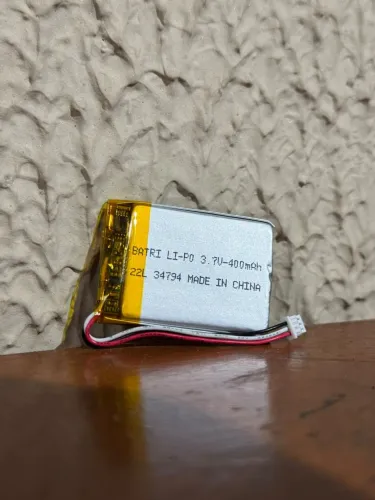 Bateria LiPo Recarregável 3,7 V ? 400 mAh<br>Nova, sem uso!<br><br>Por: R$ 42,90