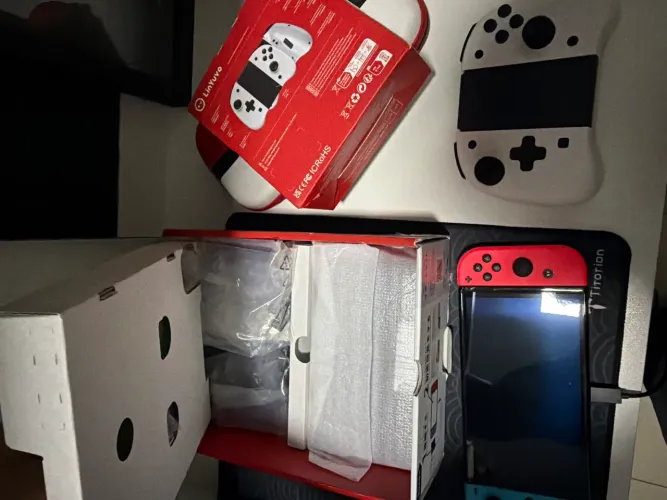 Nintendo Switch OLED - Estado de novo