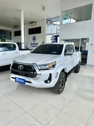 Toyota Hilux CD SRX Plus 4X4 2.8 TDI Die. Aut. 2025