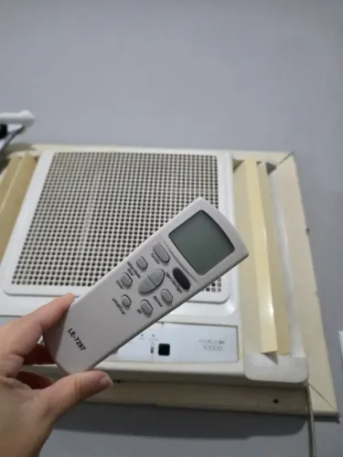 AR CONDICIONADO JANELA 10 MIL BTUS