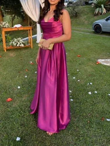 Vestido de madrinha fúcsia