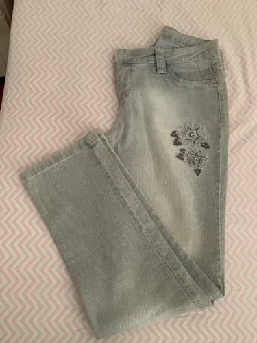 Calças jeans feminina 