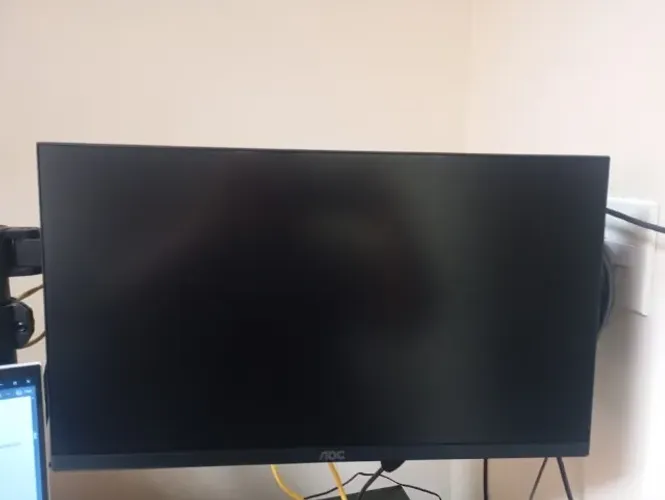 Monitor AOC 22 Full HD 100Hz 1ms - HDMI - Ótimo Estado