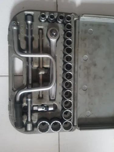 Jogo de ferramentas para carro