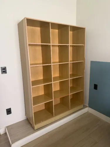 Móvel para lojas ou quartos - Estante | Guarda roupas
