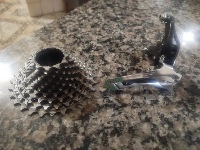 Cassete mais câmbio dianteiro 105