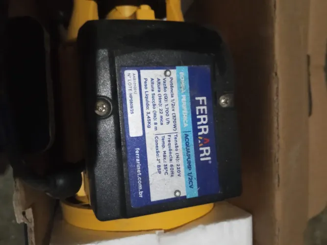 Bomba d?água ?Ferrari?