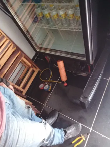 Serviço e manutenção de freezer e geladeira