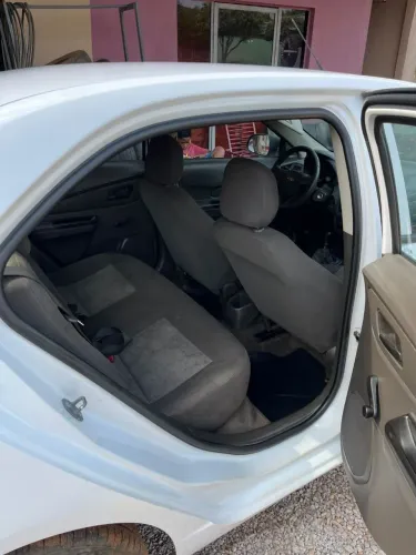 Chevrolet Cobalt LS 1.4 8V Flexpower 4P 2013