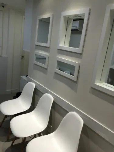vendo conjunto de Cadeira de Jantar charles eames eiffel semi nova ( Cada R$ 200,00 )