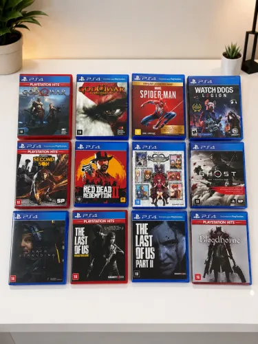 Lote de jogos ps4 .