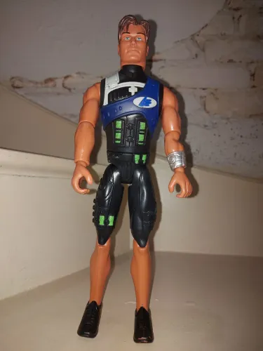 Boneco Max Steel
