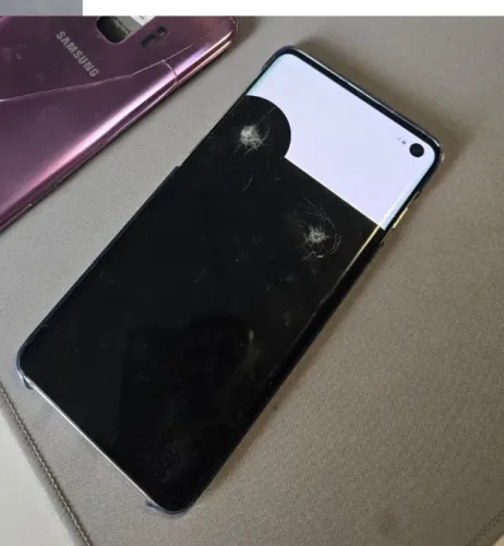 Celular Galaxy S10 - tela quebrada