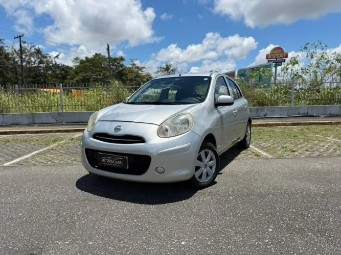 Nissan March S 1.0 16V Flex Fuel 5P 2013