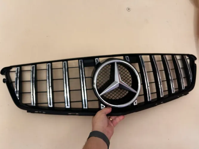 ACESSÓRIO PRA CARRO GRADE FRONHAS MERCEDES TIPO AMG
