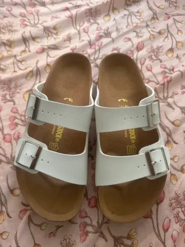 Sandália birkenstock branca 