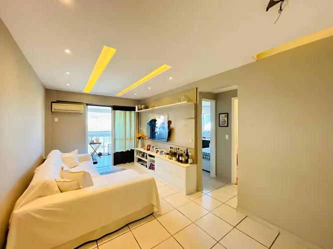 Apartamento : / Residencial / Humaitá