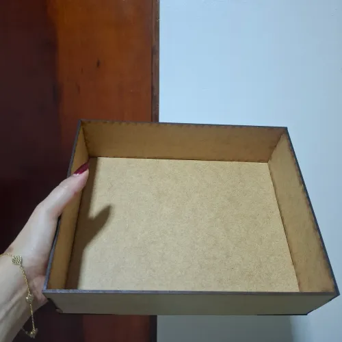 Caixa em mdf 25 X 20 X 7 tenho 15 unidades novas