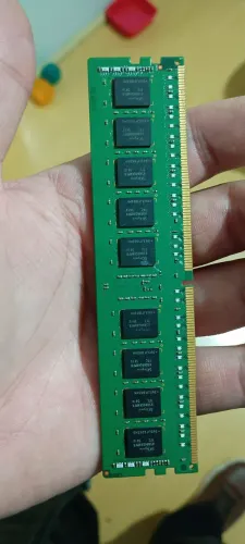 2 memória ram ddr4 2x8gb. Totalizando 16gb.