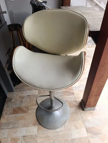 Banquetas altas c pistão