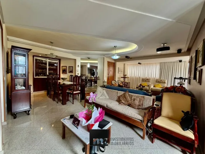 Apartamento com 3 suítes no Setor Bueno