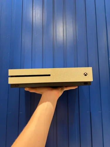 Xbox One s