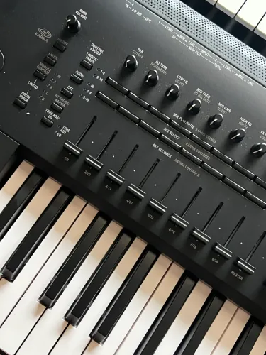 Teclado Korg Kronos 3 61