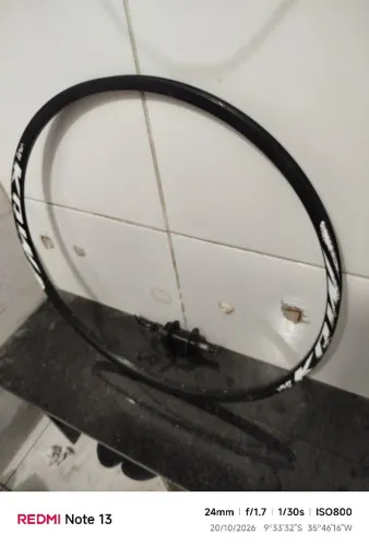 Cubo e jante de bicicleta