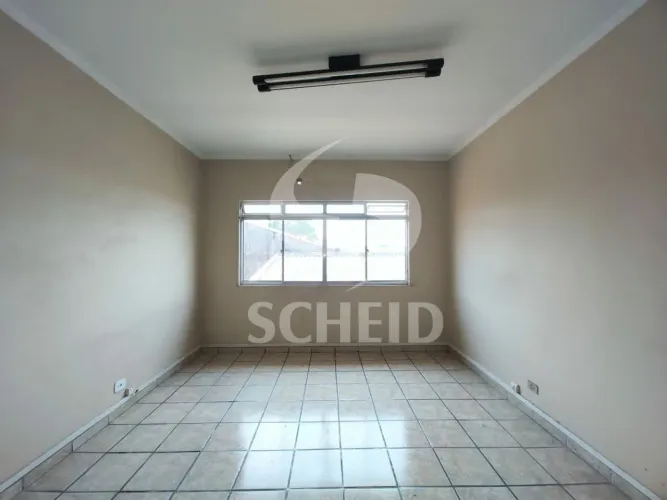 Laje comercial com 3 salas e 2 vagas de garagem para alugar no Jardim Cidália - SP