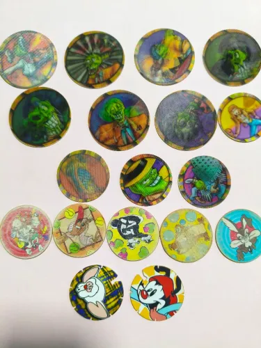 Lote Tazos Máskara + Giga Tazo Ouro Prata Elma Chips + Looney Tunes Animaniacs