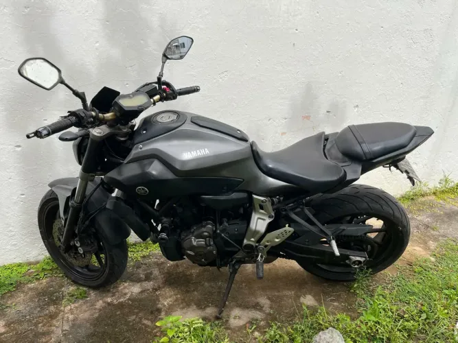 MT 07 conservada