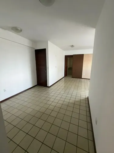 Excelente Apartamento de 03 quantos, sendo 01 suíte, 01 vaga de garagem - Manaira